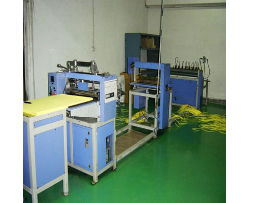 Knife Pleating Machine with Online Slitting